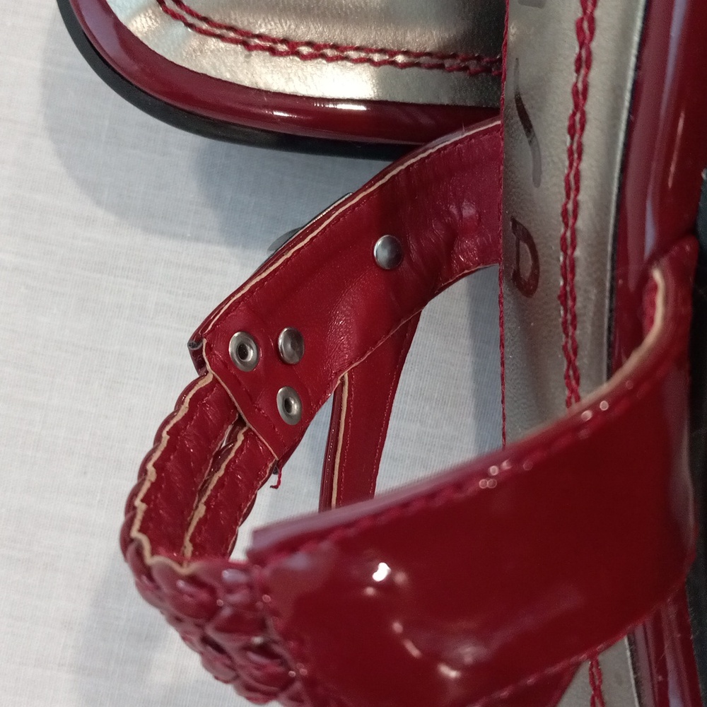 Sandals - Picture 12 of 12